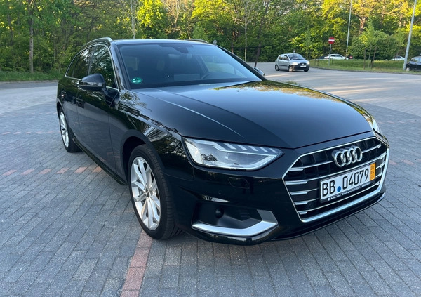 Audi A4 cena 139900 przebieg: 122900, rok produkcji 2020 z Góra małe 781